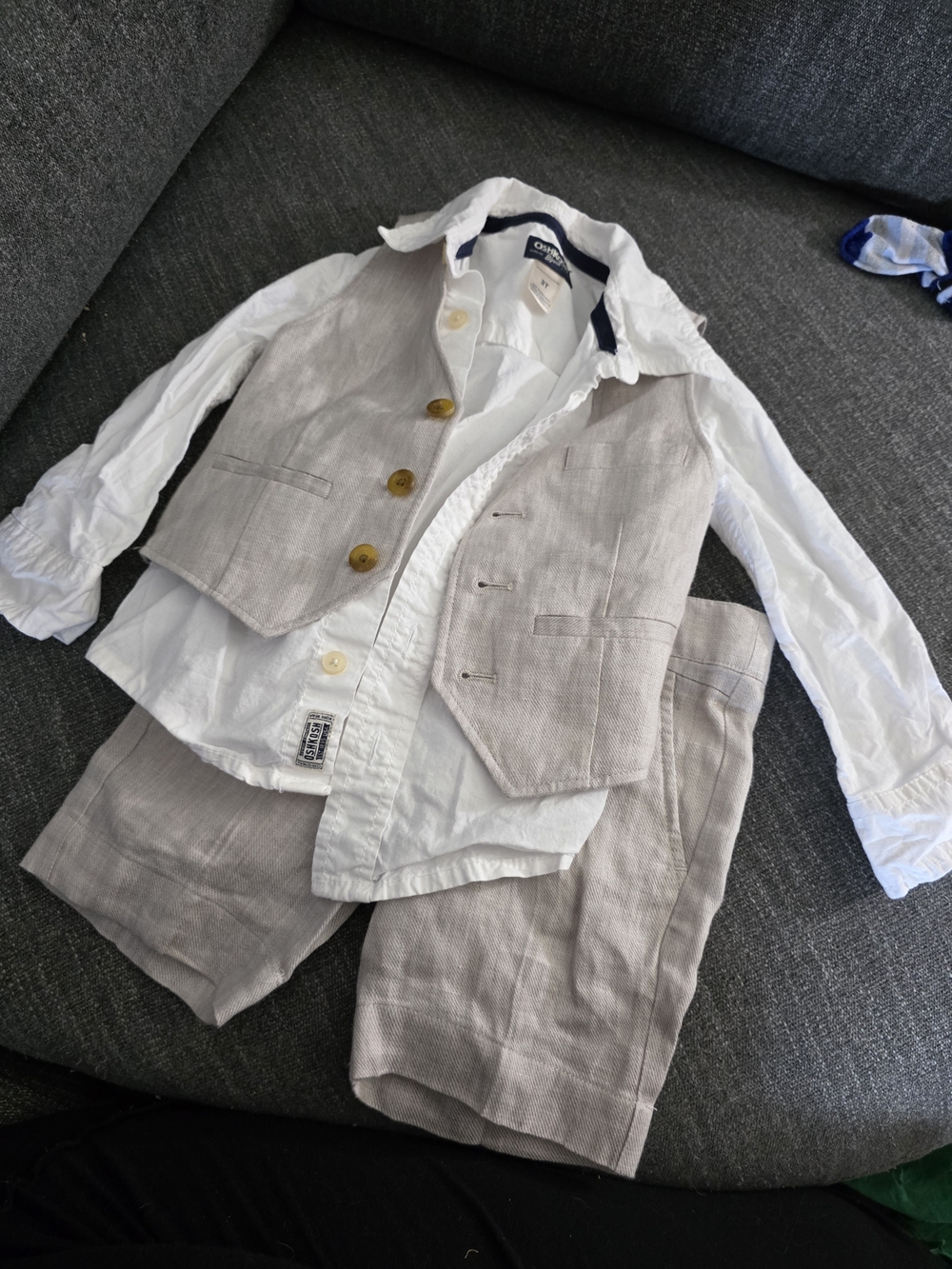 White Shirt & Light Beige Vest and Shorts Set - Kids 3 Ans